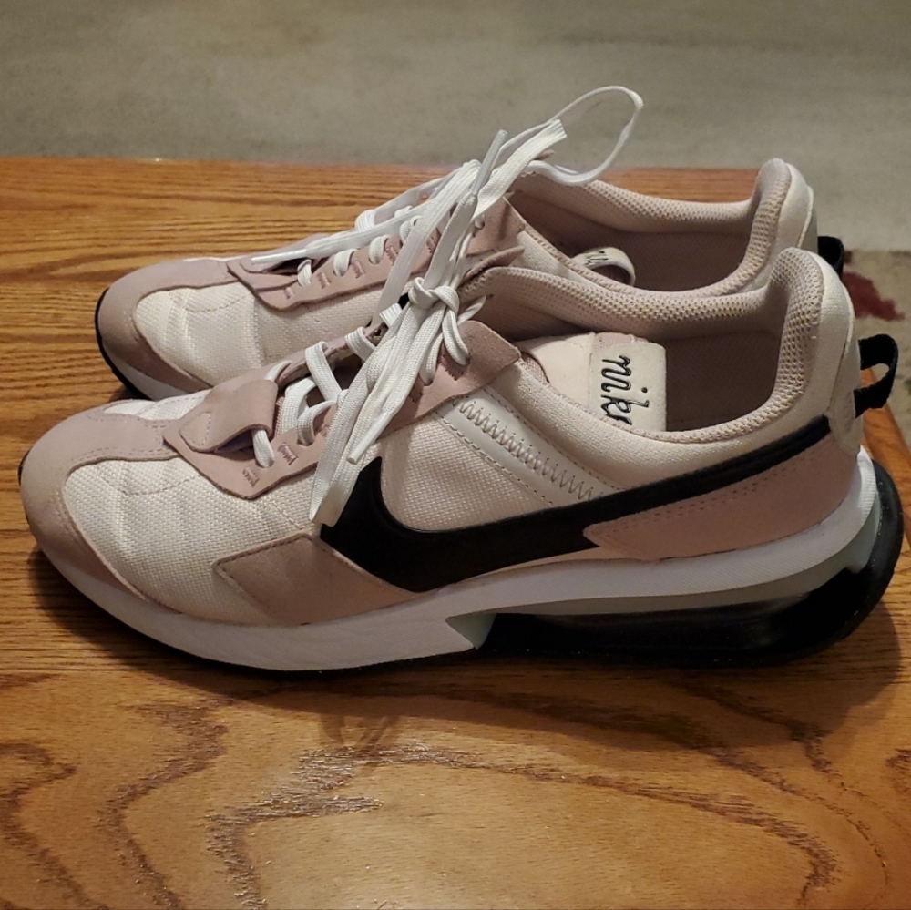 Women's Nike Air Max Pre-Day Light Soft Pink Black DM8259-600 sz 9